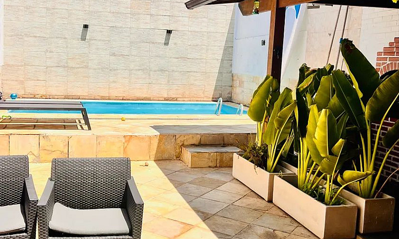 Casa Com Piscina 3 Q...