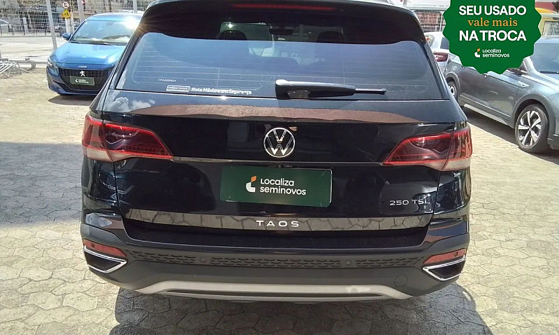 Volkswagen Taos Comf...