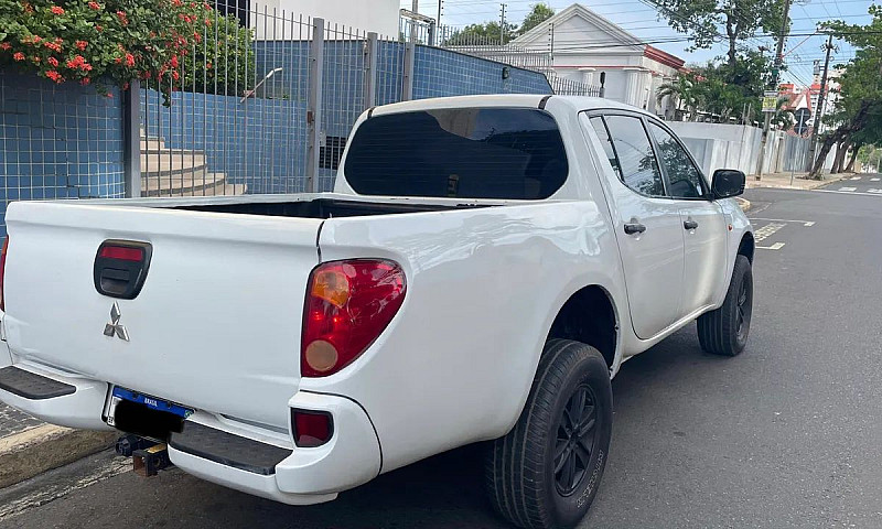 Mitsubishi L200 Trit...
