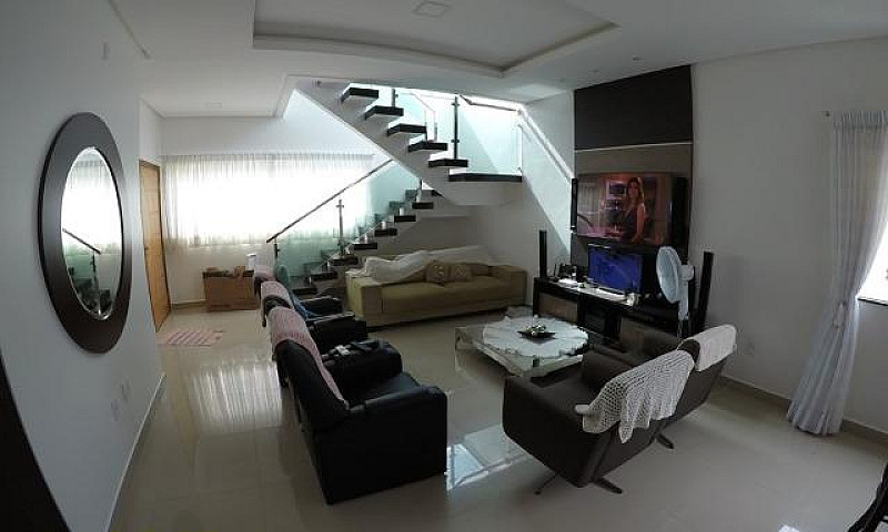 Ótima Casa Duplex Co...