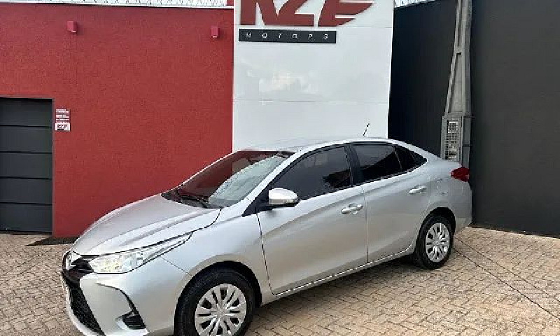 Toyota Yaris Xl Seda...