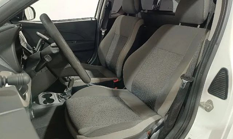 Chevrolet Montana Ls...