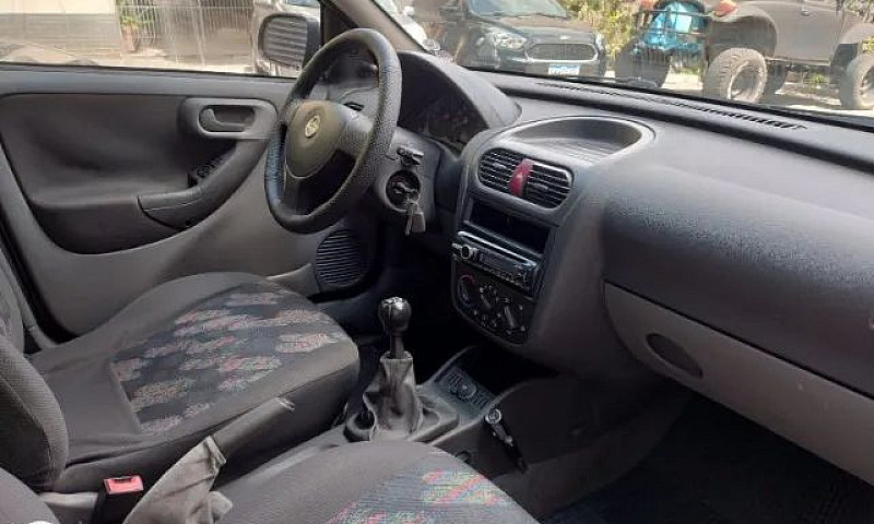 Chevrolet Corsa Sed....