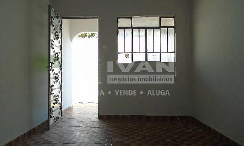 Casa Para Alugar Com...