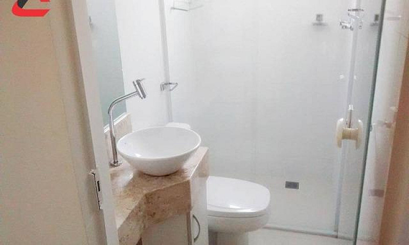 Casa Residencial À V...