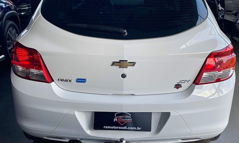 Chevrolet Onix Hatch...