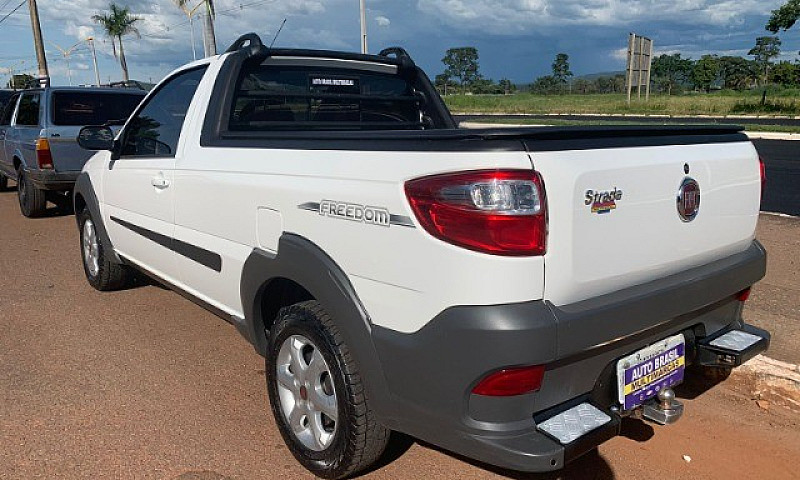 Fiat/Strada 1.4 Cs F...