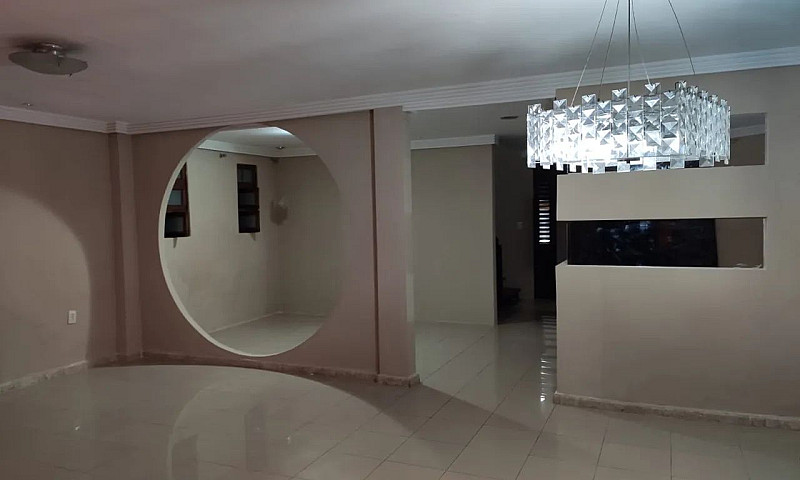 Casa Com Piscina Par...