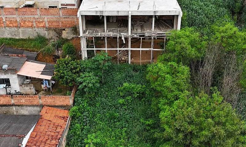 Casa Em Construção C...