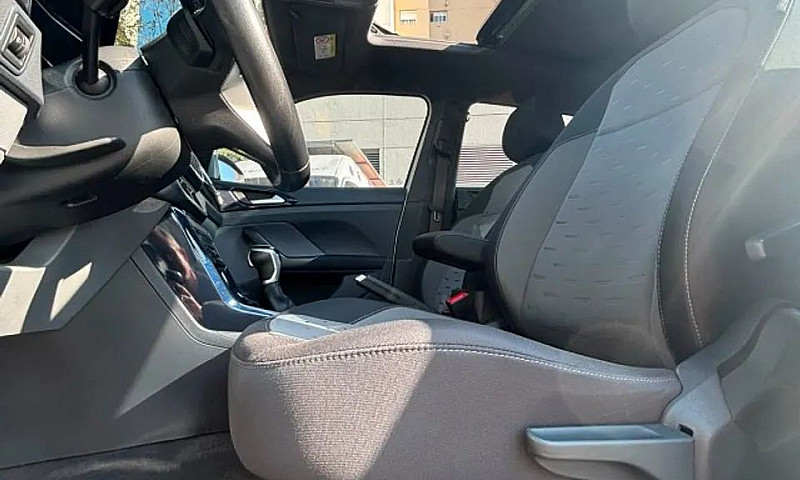 Volkswagen T-Cross C...