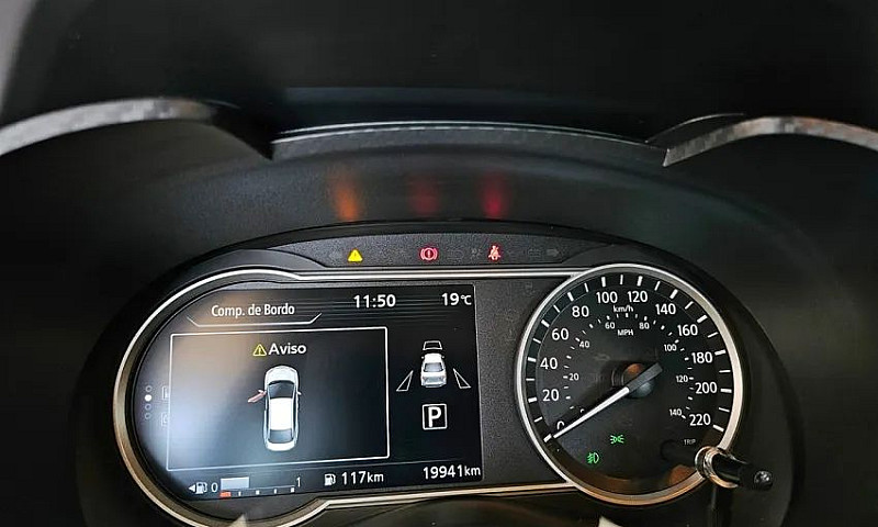 Nissan Versa Exclusi...