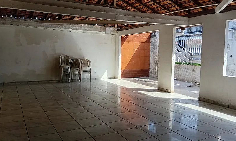 Casa De Três Quartos...