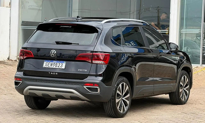 Volkswagen Taos High...