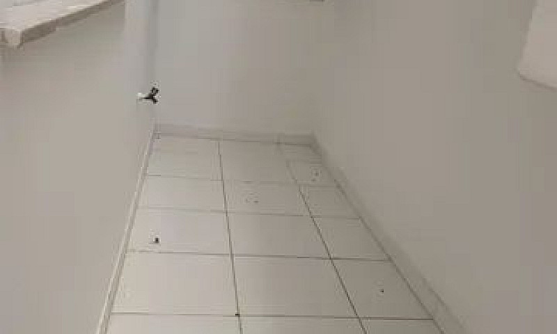 Vende-Se Casa/Sobrad...