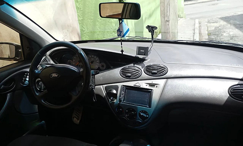 Ford Focus 1.6 S/Se/...