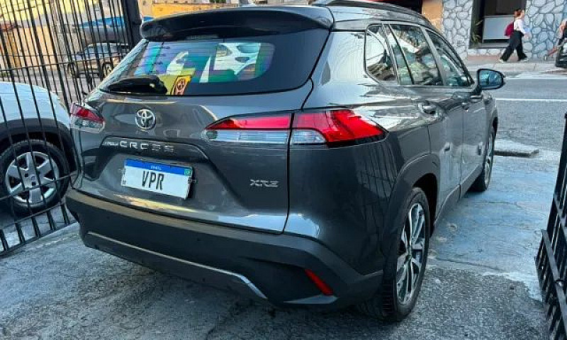 Toyota Corolla Cross...