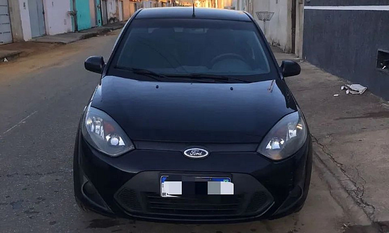 Ford Fiesta Sed. 1.6...