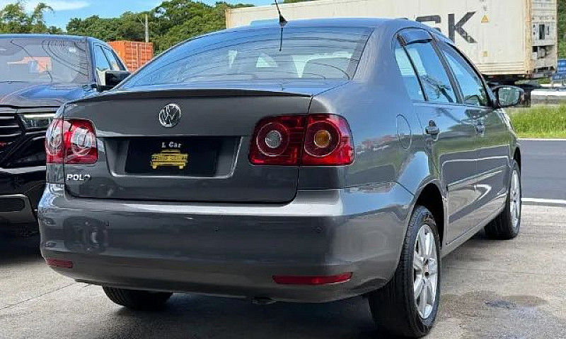Volkswagen Polo Seda...