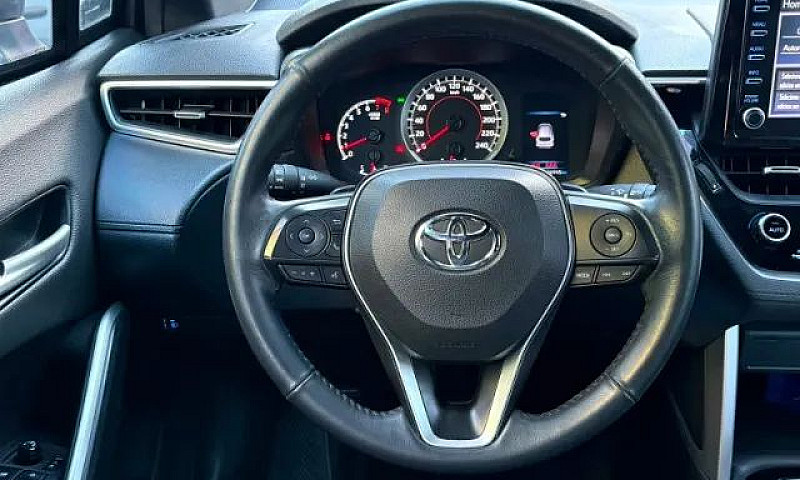 Toyota Corolla Cross...