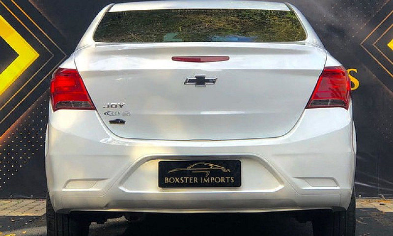Chevrolet Onix Plus ...