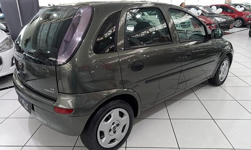 Chevrolet Corsa Hatc...