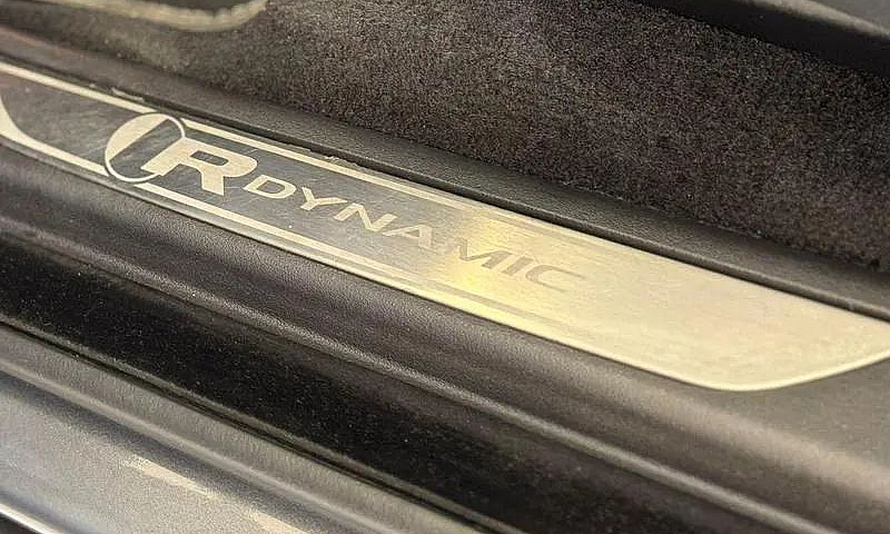 Jaguar E-Pace R-Dyna...