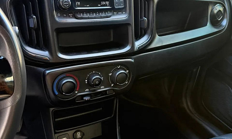 Fiat Strada Freedom ...