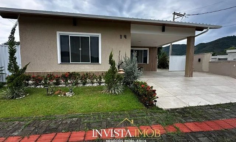Casa Com 4 Dormitóri...