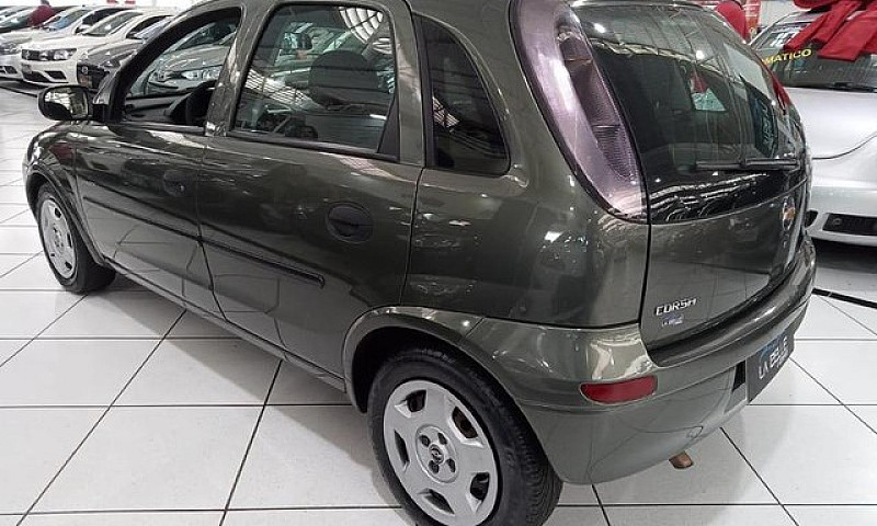 Chevrolet Corsa Hatc...