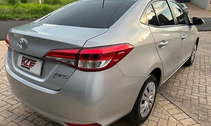 Toyota Yaris Xl Seda...
