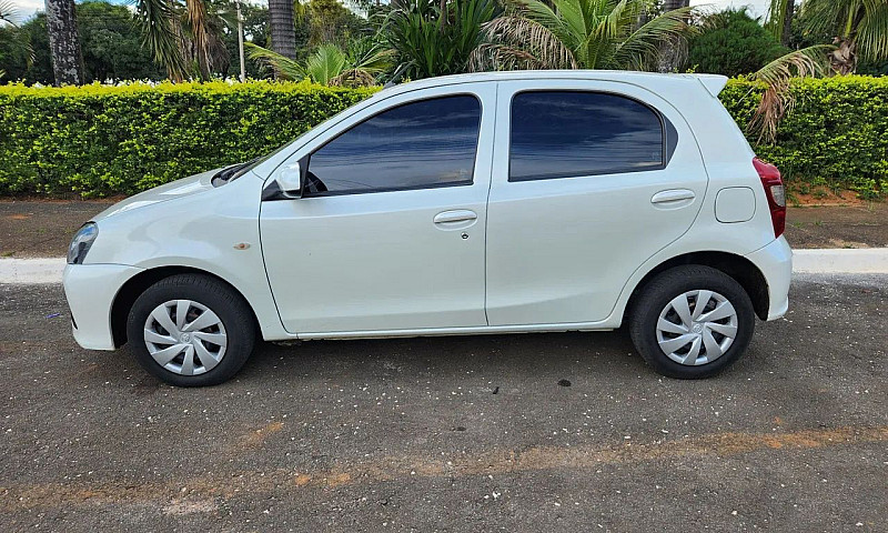 Etios 1.3 2019 Manua...