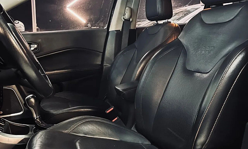 Jeep Compass Longitu...