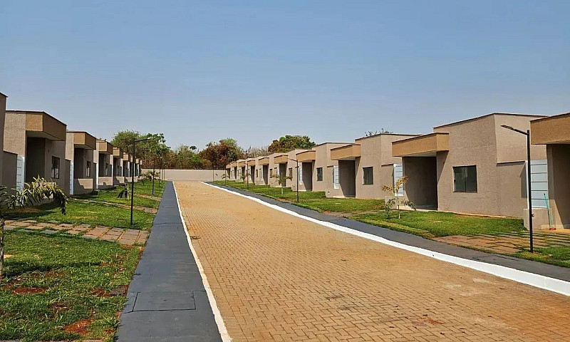Casa De Condomínio P...