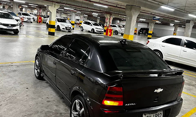 Chevrolet Astra 2.0 ...