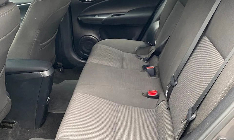 Toyota Yaris Xl Seda...