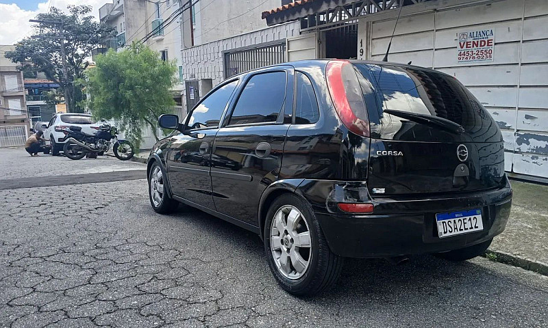 Chevrolet Corsa Hatc...