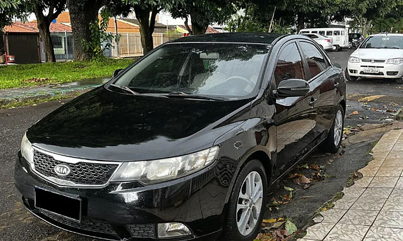 Kia Motors Cerato 1....