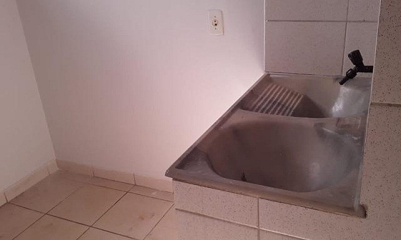 Casa 2/4, Vila Regin...