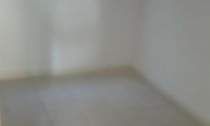 Casa 2/4, Vila Regin...