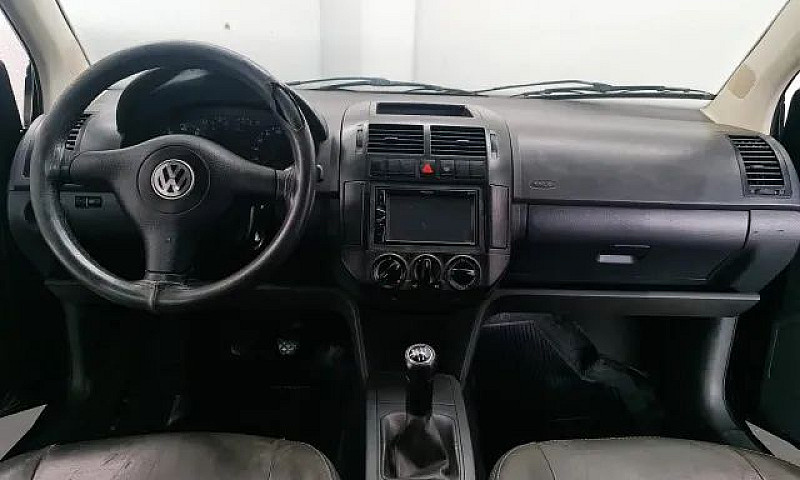 Vw / Polo Sedan 1.6...