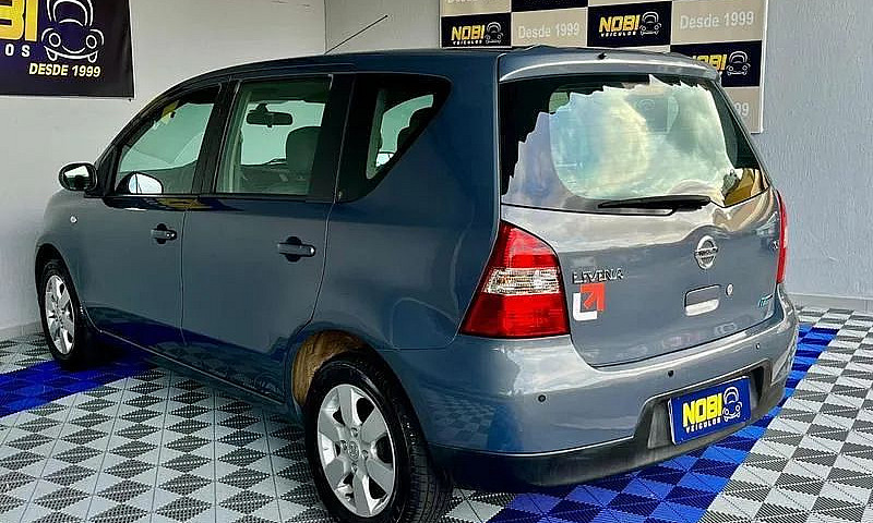 Nissan Livina Sl 1.8...