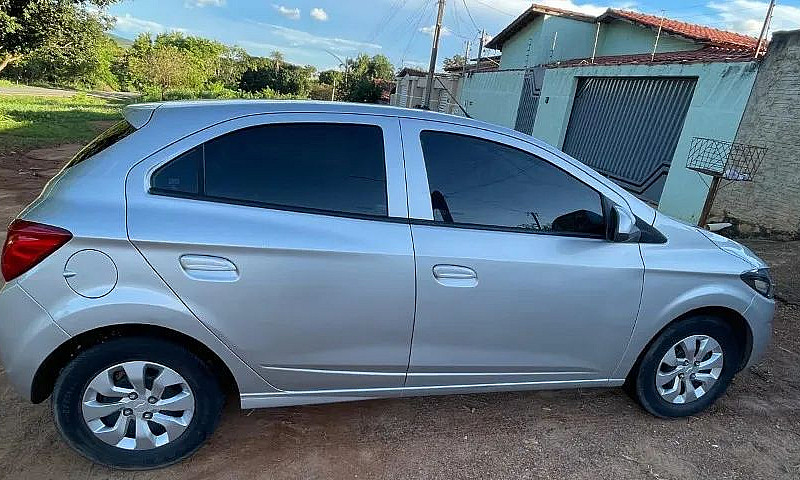 Chevrolet Onix Hatch...