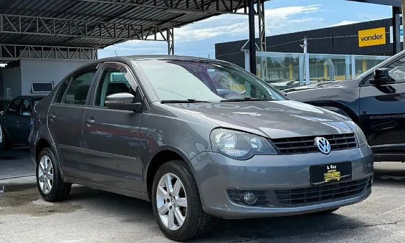 Volkswagen Polo Seda...