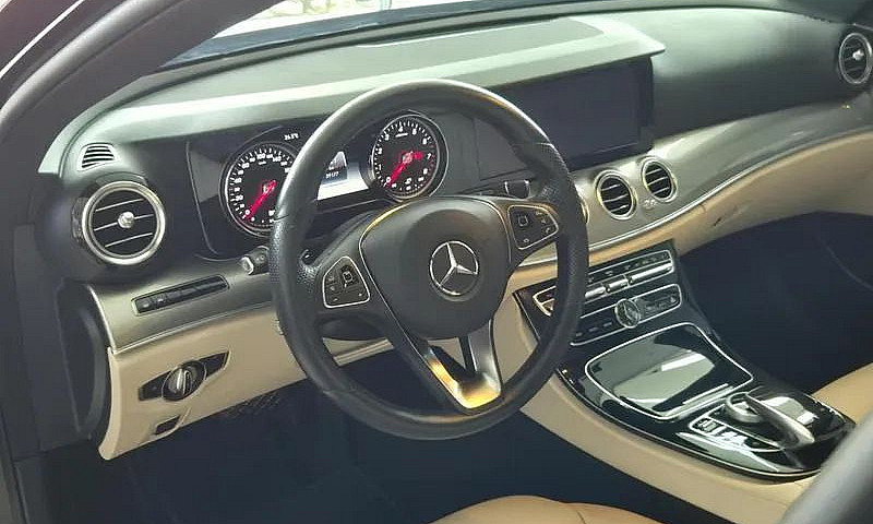 Mercedes-Benz E-250 ...