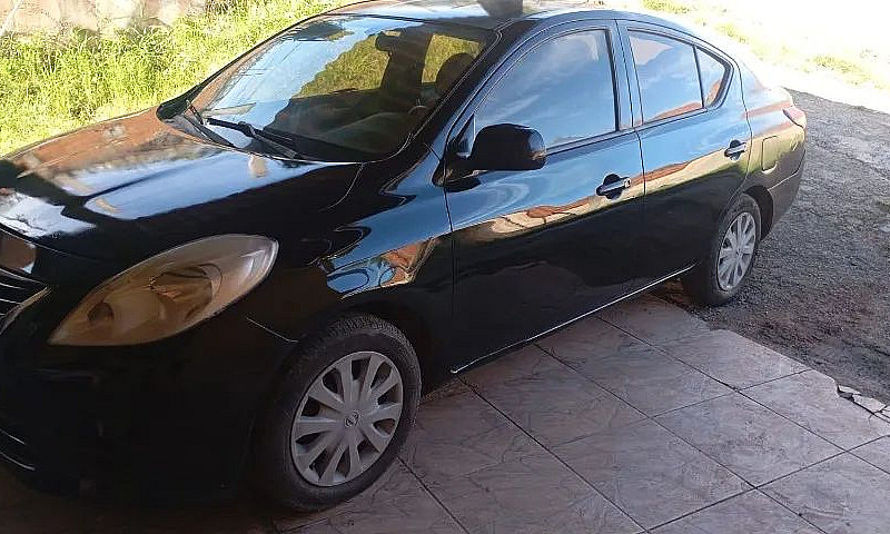 Nissan Versa S 1.6 1...