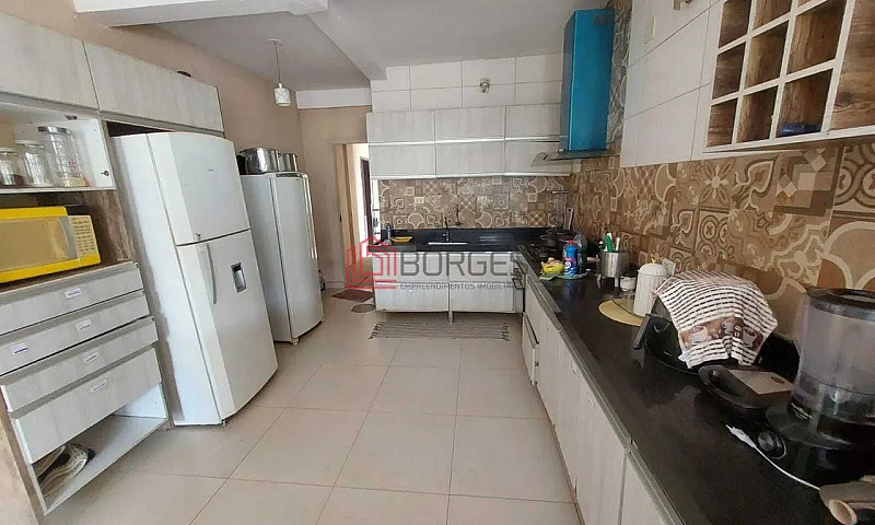 Casa Com Piscina...