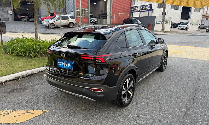 Volkswagen Virtus Hi...