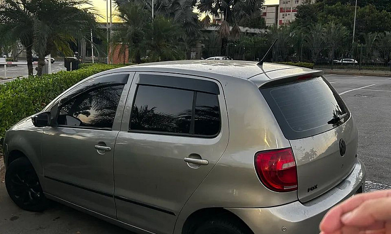 Volkswagen Fox 1.6 M...