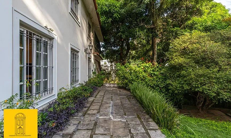 Casa Com Jardim E Vi...