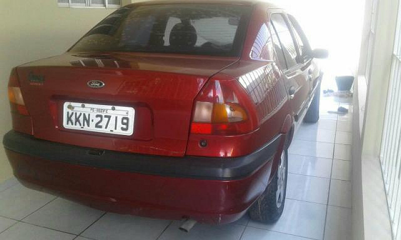 Vendo Fiesta Sedan S...